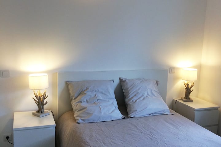 Bedroom bed 140 with wardrobe 