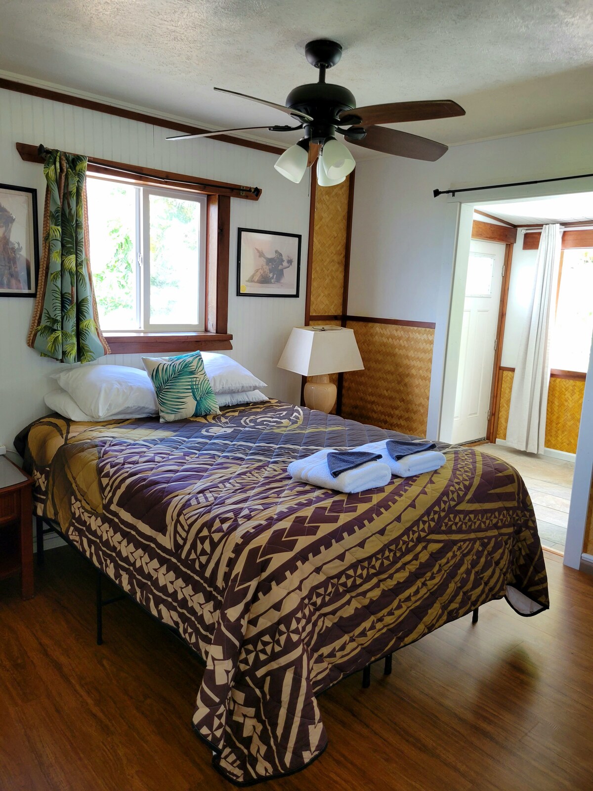 Hana Inn room 8 / formerly Joe's Place - Bed and breakfasts for