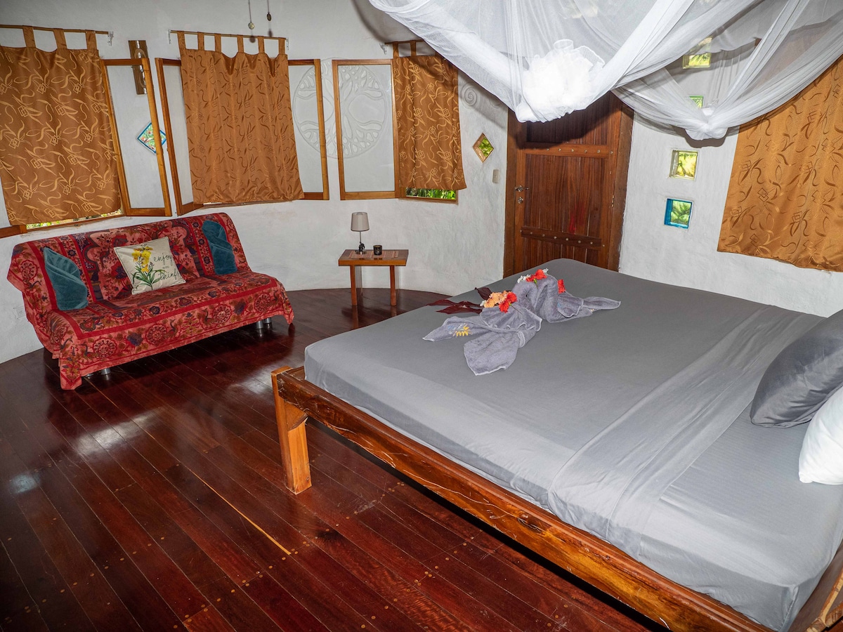 Room #1 with private entry, king-size bed and sofabed