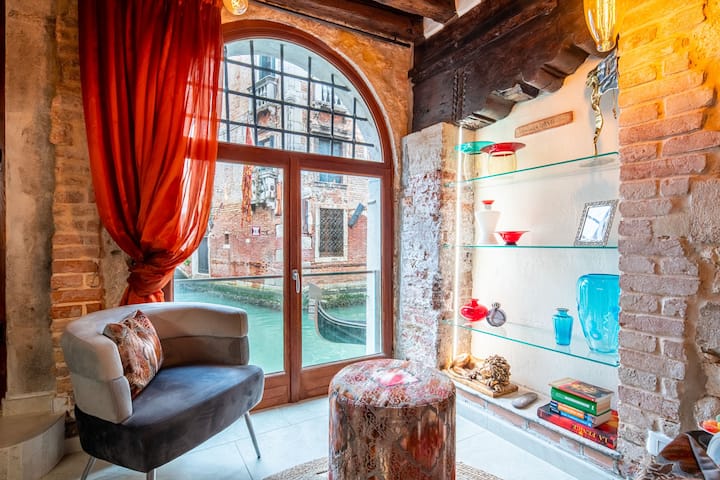 airbnb tours venice