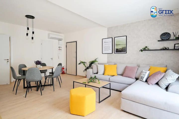 Trendy 3BR Apartment with private balcony & Gym