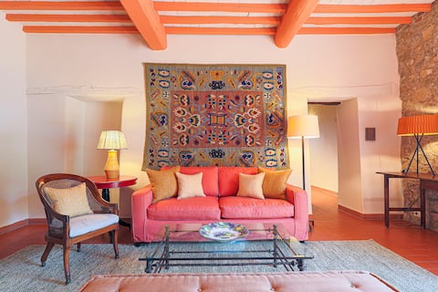 Popular Airbnb listing: VILLA SARA Gracious Vineyard Residence in Tuscany in Greve In Chianti