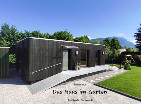 Cottage in the garden EXPERIENCE- ENJOY- DISCOVER