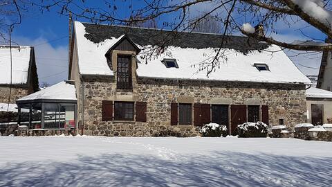 Family home in the heart of the Sancy mountain range