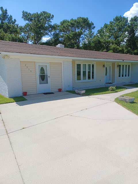 Country retreat, only a short drive to the Beach!