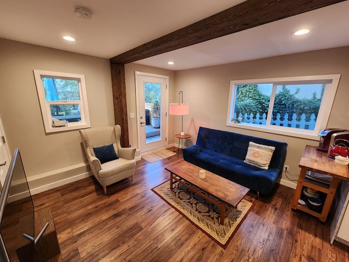 Beautiful Apartment W/ Backyard (Newly Remodeled) - Alameda, CA