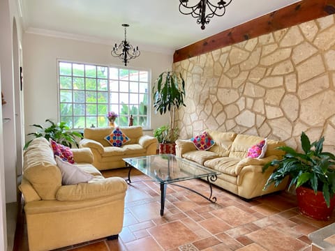 Popular Airbnb listing: Casa Cielito Lindo (Cuernavaca) in Morelos