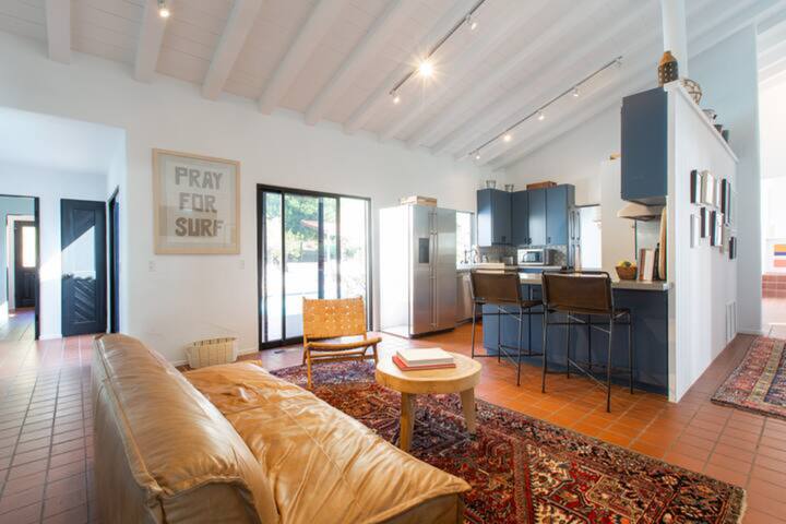 Panoramic View 5BR/3Bath Pool Private Tennis Court gallery image 4