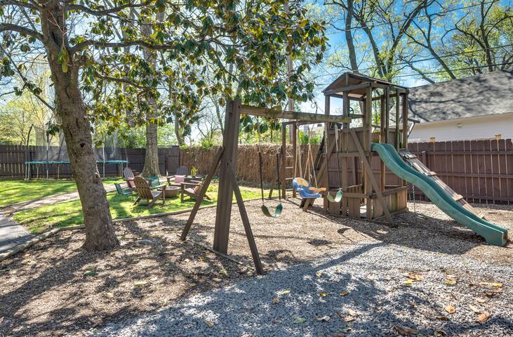 Perfect for Family Fun! Walk to 12th Ave/Belmont gallery image 4