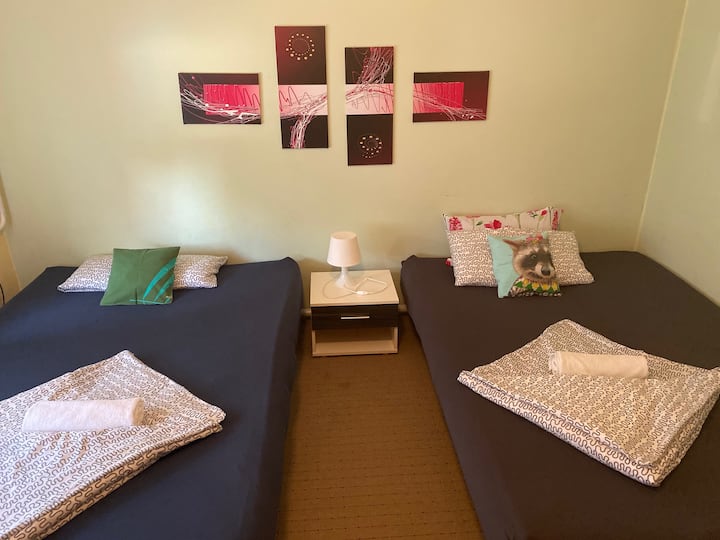 Dhoma e gjumit 3/kati përdhes