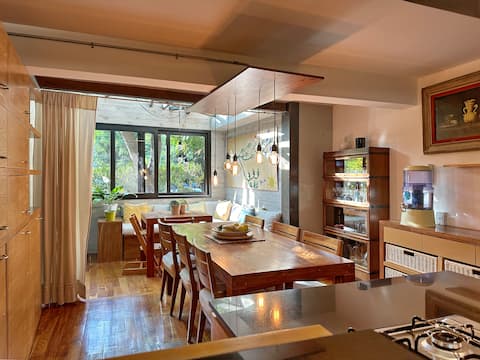 Popular Airbnb listing: Unique house in Coyoacán in Ciudad De México (Cdmx)