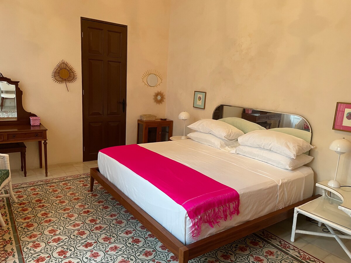 Soba s bračnim krevetom (širine 180 -