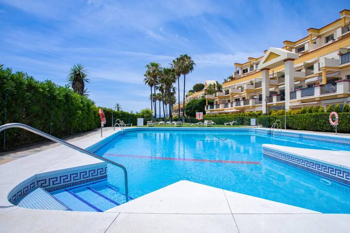 Primera Linea De Mar En La Mejor Playa En Marbella Apartamentos En Alquiler En Marbella Andalucia Espana