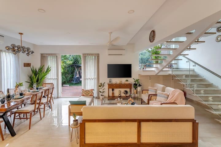Living and dining area