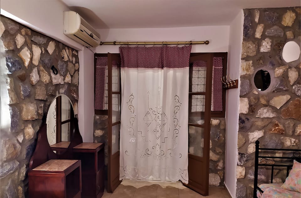 House of Atlas photo 16