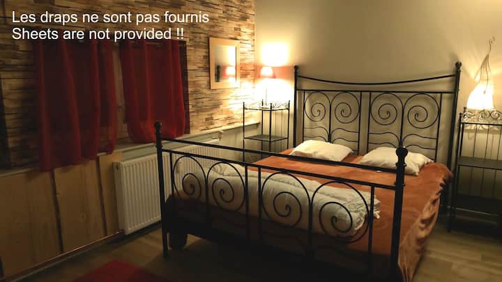 соба 4: еден кревет од 160/200 см