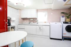 Best+location+in+Seoul+%2C+shared+bathroom.