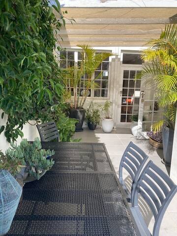 Sea Point character home – excellent location gallery image 3