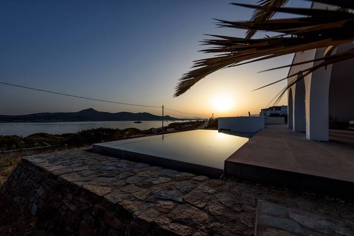 Beachfront SeaVilla gallery image 2