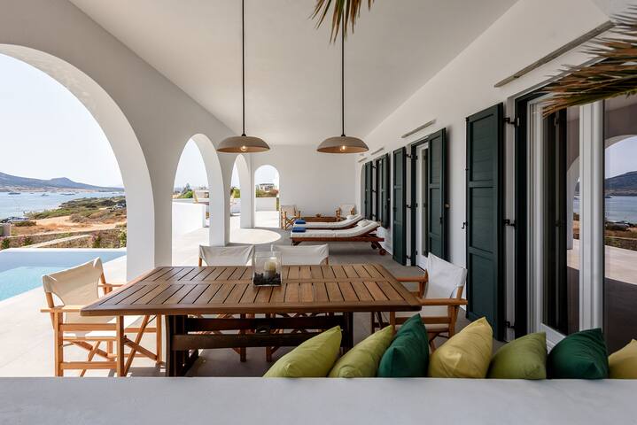 Beachfront SeaVilla gallery image 3