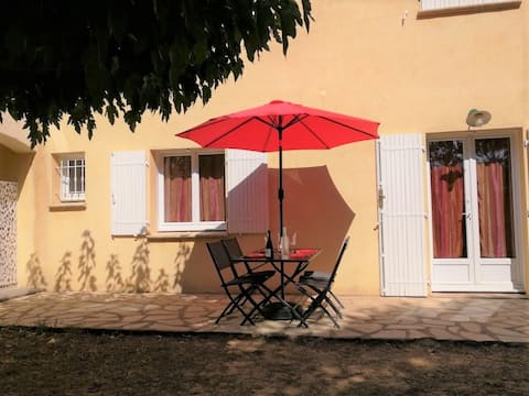 ON THE WAY TO SAINT JACQUES