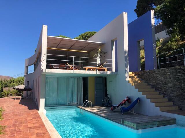 Espectacular Award Winning Full House w/pool gallery image 2