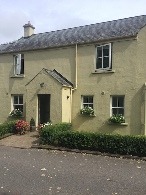 'No.14’🏡💛Beautiful homely 3Bedroom House Bunratty