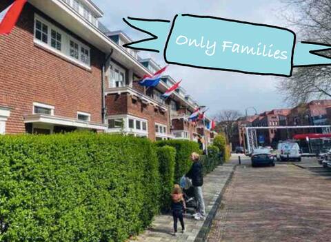 Spacious family house close to Amsterdam & Beach