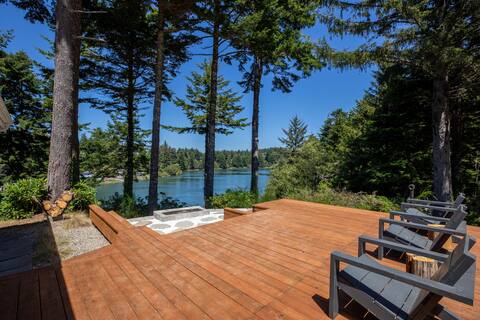 Stunning Private Hideaway W/Water Views and Access