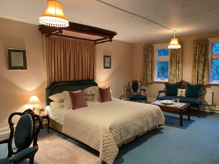 Master Bedroom (K) - Luego