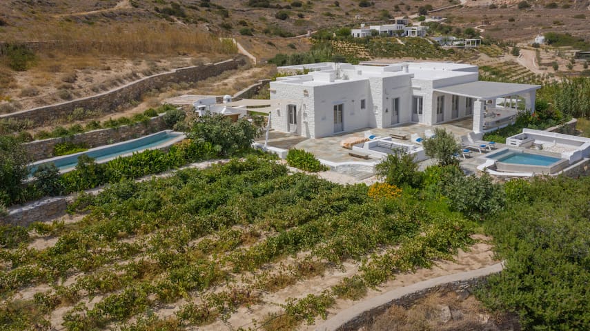 Nisides Villa Kostos