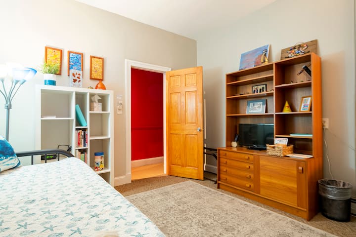 Relax and read a book or watch TV. There is Amazon Prize and Netflix.