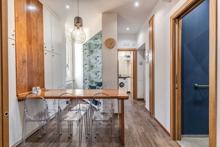 Style Apartment Julia 50 mt from Colosseum gallery image 2