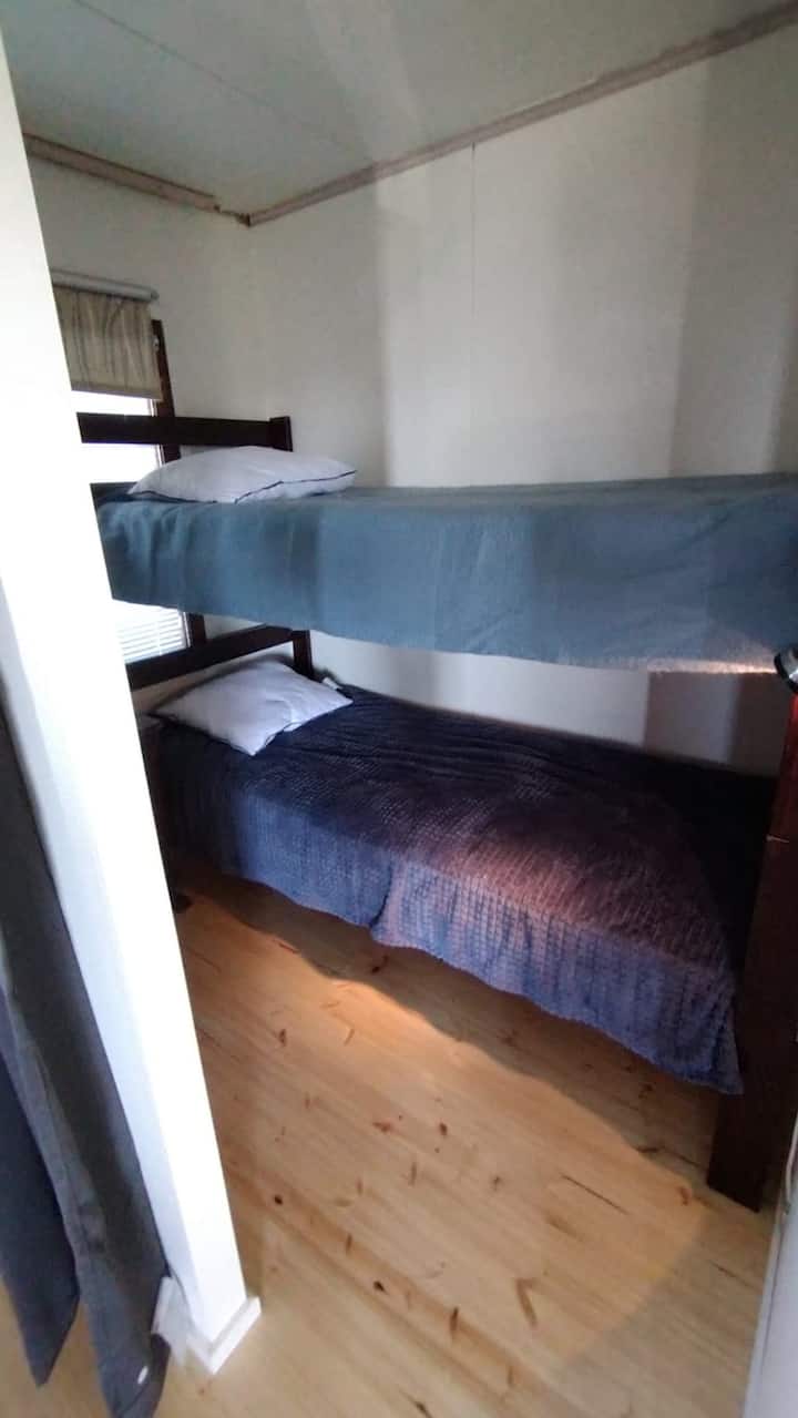 Dhomë gjumi 2