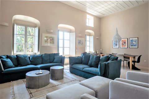 1870s Sea-View Stone-Built Traditional Mansion