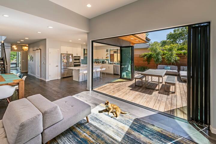 Modern San Francisco Bay home gallery image 4