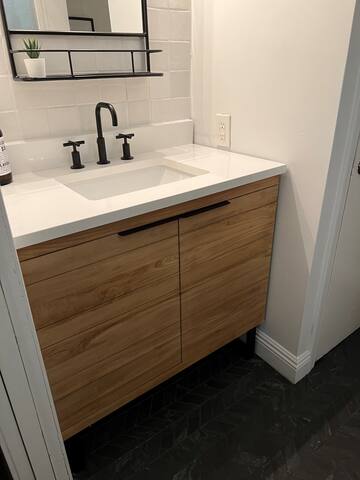 North Shore Surfer’s Paradise -Legal Beach Rental gallery image 3