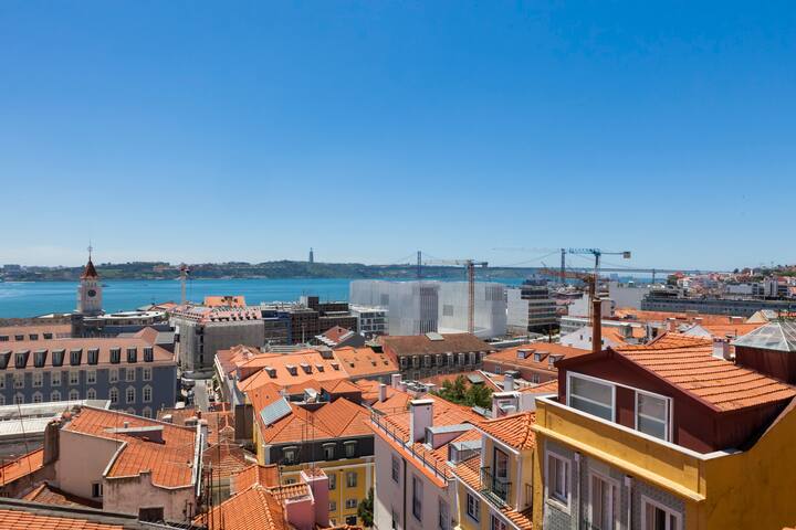 Chiado – TwoTerraces Scenic view- AC-3Bedrs&3baths gallery image 3
