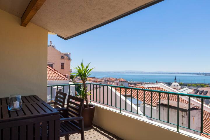 Chiado – TwoTerraces Scenic view- AC-3Bedrs&3baths gallery image 4