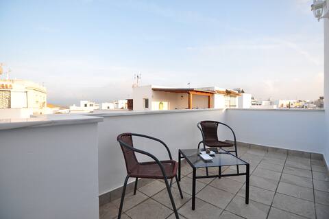 Modern duplex with two bathrooms, terrace and view