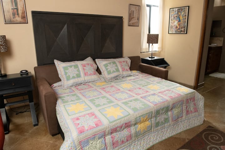 Spálňa 1 so zobrazeným výsuvom. 