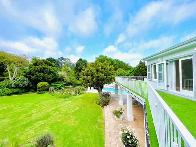 Country Villa in the heart of Constantia gallery image 5