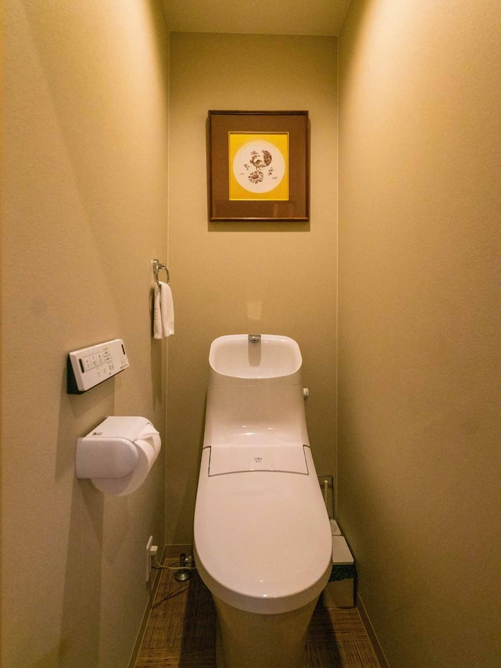 2階トイレ（ウォシュレット）・トイレ