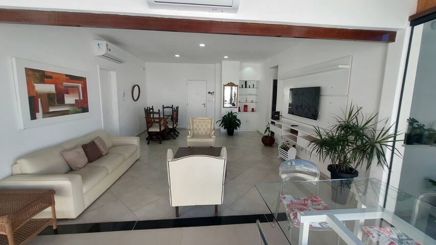 Linda Cobertura com Terraço, 2 Qtos em Ipanema gallery image 2