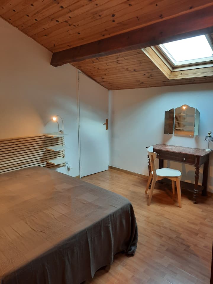 dhoma e gjumit "Bright Master"