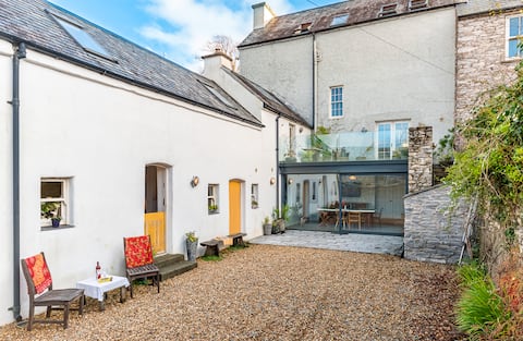 Popular Airbnb listing: Georgian cottage in the heart of Kenmare in Kenmare