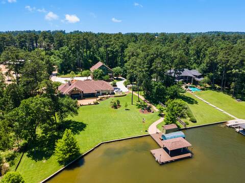 Lake Conroe Resort Style Vacation House