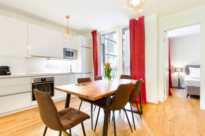 ☆ Modern & Privat ☆ | 5 ★ Location | Balcony ☀ gallery image 5