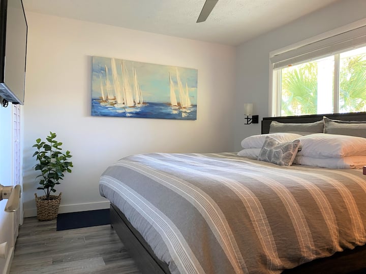 The main bedrooms feature King size beds with comfortable linen duvets