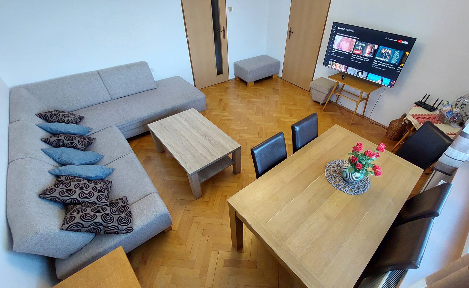 large 3-room apartment 64m in the center